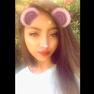 Meet your Posher, Selena